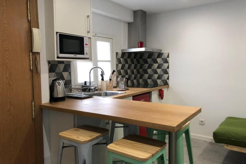 M3 Terrace. Cool Apartment 15 Min Center By Metro Esplugues de Llobregat Buitenkant foto
